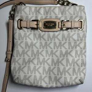 EUC MICHAEL KORS cream crossbody purse